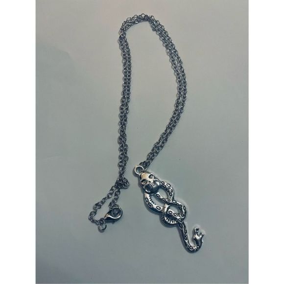 SILVER GOTH SNAKE NECKLACE - Picture 5 of 7